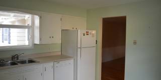 Charming 3 Bed/1.5 Bath in Desirable College Heights Location! Gallery 6