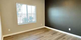 3 Bedroom 2.5 Bathroom Townhome - Pet Friendly. Gallery 5