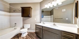 Nine on Shoreline Gallery 41