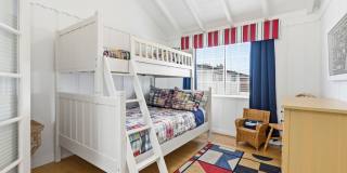 Balboa Island Coastal Charm Retreat Gallery 10