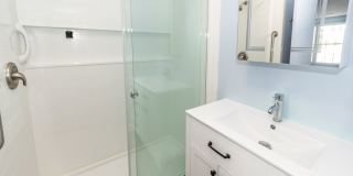 1 Bedroom, 1 Bathroom Condo in Downtown Charleston - Charleston Gallery 13