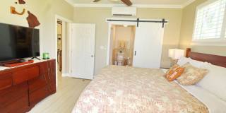 Beach Style 2 bed/2bath Luxury Condo - Finely Furnished - Steps from the Beach - Resort Amenities - Gallery 21