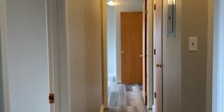 2 Bedroom 2 Bath Townhome w/ large 2 car garage - Freshly remodeled - Available Now Gallery 17