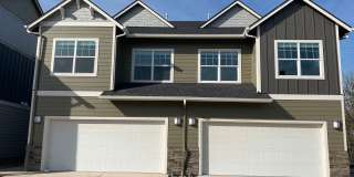 LIVE ON THE WILLAMETTE RIVER - *$300 OFF 1 full month LIVE ON THE WILLAMETTE RIVER - *$300 OFF 1 full month Gallery 1