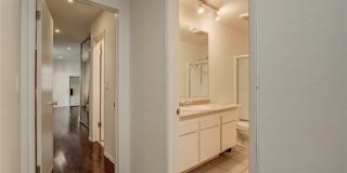 8400 De Longpre Avenue Gallery 23