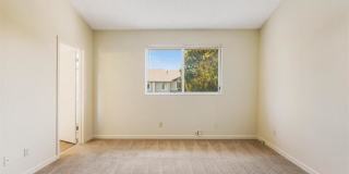 7 Meridian Circle Gallery 20