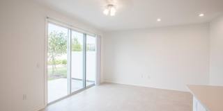 Like new 3/2.5 Townhome Gallery 7