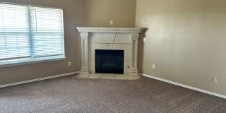 Beautiful home located in the Waterstone area! NO PETS! Gallery 5