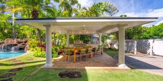 Kahala Oasis: Expansive 6BR Luxury Estate w/ Pool, Spa & Minutes to Beach Gallery 6