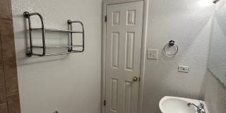 1 bedroom condo in Denver Gallery 11