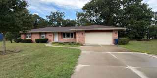 3 Bedroom Ranch with River View! Gallery 1