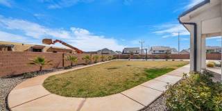 Custom 6 Bedroom Home in Great Location. Gallery 39