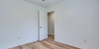 1306 Glenda Gallery 16