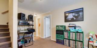 Roomy Sunnyside Duplex with Finished Basement in a Prime Location Gallery 18