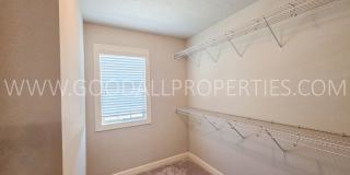 4 Bed Waukee Home with Granite Counters & Covered Deck Gallery 10