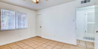 2012 Amy Sue Drive unit: B Gallery 28