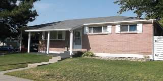 Charming Pet-Friendly Rental Available Now! Gallery 1