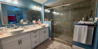 Spacious Living in a Beautifully Updated 4 Bedroom Home! Gallery 21