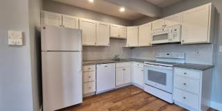 5635-5645 Hobart St. Gallery 17