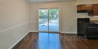 3025 Armstrong St Gallery 4