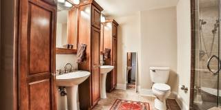 Pasquale at Waterfront Place Gallery 7