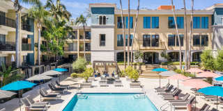 The Plaza at Sherman Oaks Gallery 5