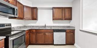 SECTION 8 ACCEPTED! Spacious Updated Home in St. Petersburg with a Large Backyard - 4bed | 2bed Gallery 10
