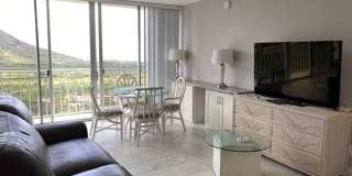 Beautiful 1/1 Penthouse unit at Makaha Valley Towers Gallery 11