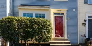 Great 3 BD 3.5 BA Townhome in a great location! Gallery 1