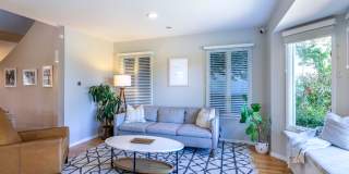 MODERN ARCHITECTURE W/ BEACH CHARM: BRIGHT & AIRY, 4BR3BA, 2-STORY HOME W/ OPEN & BRIGHT LIVING SPACE & LARGE YARD W/ DECK & JACUZZI LESS THAN A BLOCK TO LMU, CLOSE TO PARK, SHOPPING, LAX & 10 MINS TO BEACH! Gallery 12
