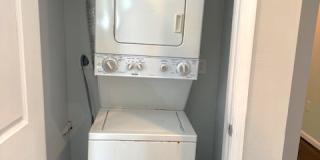 2402 Lakeview Avenue - 2 Gallery 17