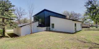 515 W Jackson Street Gallery 42