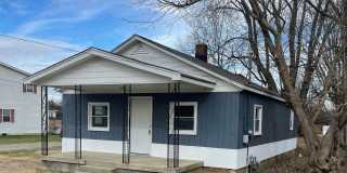 2 Bedroom/1 Bath Home with Detached Garage Gallery 1