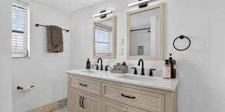 3960 Oaks Clubhouse Drive Gallery 11