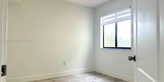 9340 Fontainebleau Blvd Gallery 22