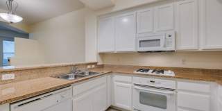Luxury Guard-Gated Condo Near Las Vegas Blvd with Resort-Style Amenities! Gallery 15