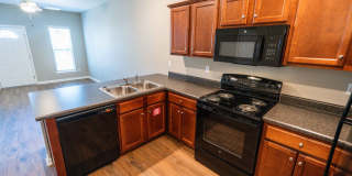 Beautiful 3 Bedroom 3 Bath Gallery 8