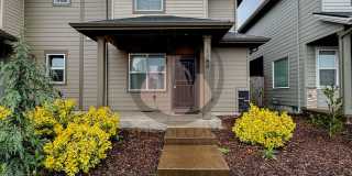 Adorable Dallas Townhome - Coming Available Early July Gallery 1