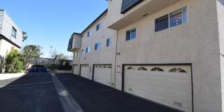 18550 Hatteras Street Gallery 28