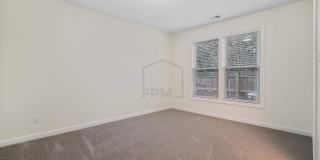 1470 Lyndale Avenue Gallery 20