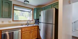 3 Bedroom/2.5 bathroom townhouse centrally located Oak Harbor Gallery 6