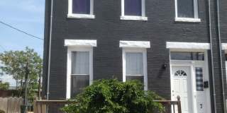 Spacious 4 Bed, 2 Bath Rowhouse in the Fan! Near VCU - 7 S ALLEN AVE. Available in August Gallery 1
