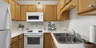 Pebblebrook Court Gallery 1