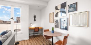 Mason & Main Gallery 9