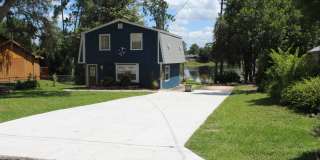 Beautiful 2 bedroom Lakefront Home Gallery 42