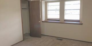 Great Location! Central Edmond! Great Location! Central Edmond! Gallery 25