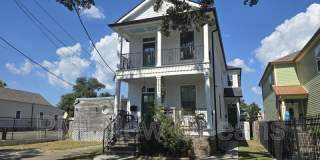 2625 Banks Street Gallery 1