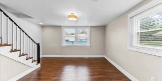 106 S WALNUT Street Gallery 6