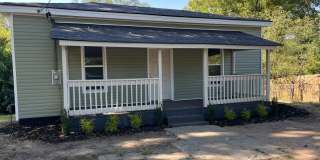 2 Bed, 1 Bath Home for Rent – $1,250/Month Gallery 1
