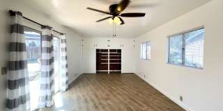 3 bed, 2 bath located in Riverside! Gallery 25